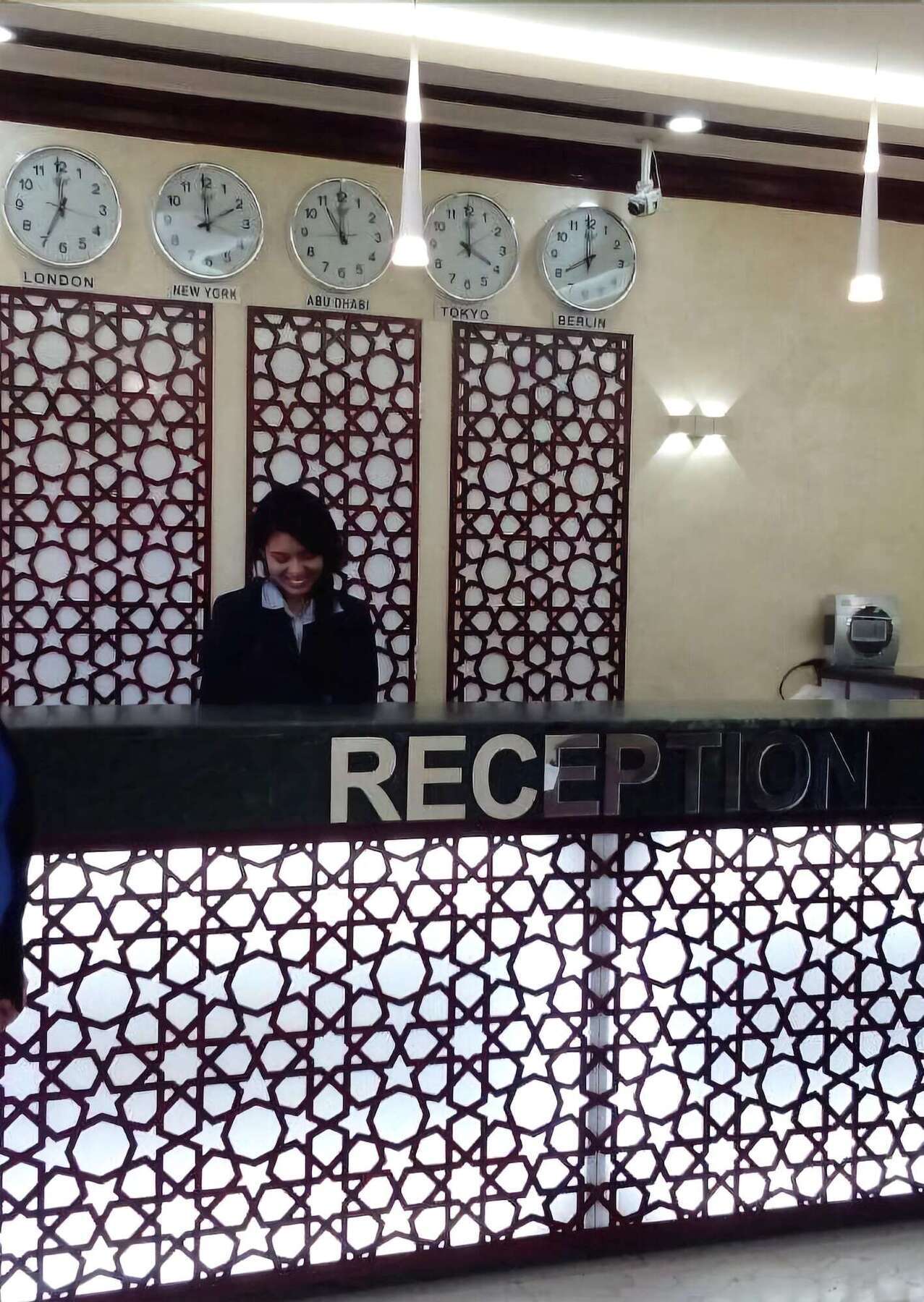 Oyo 366 Waves Hotel Ajman Buitenkant foto