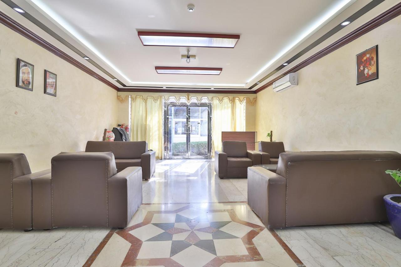 Oyo 366 Waves Hotel Ajman Buitenkant foto