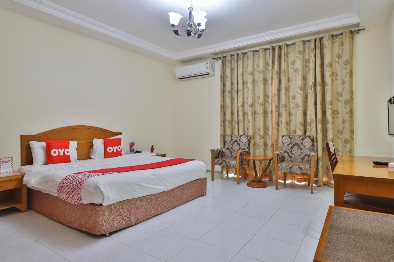 Oyo 366 Waves Hotel Ajman Buitenkant foto